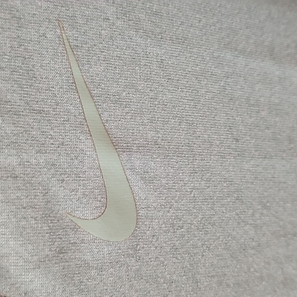 Nike Athletic Top Size M - Picture 2 of 4
